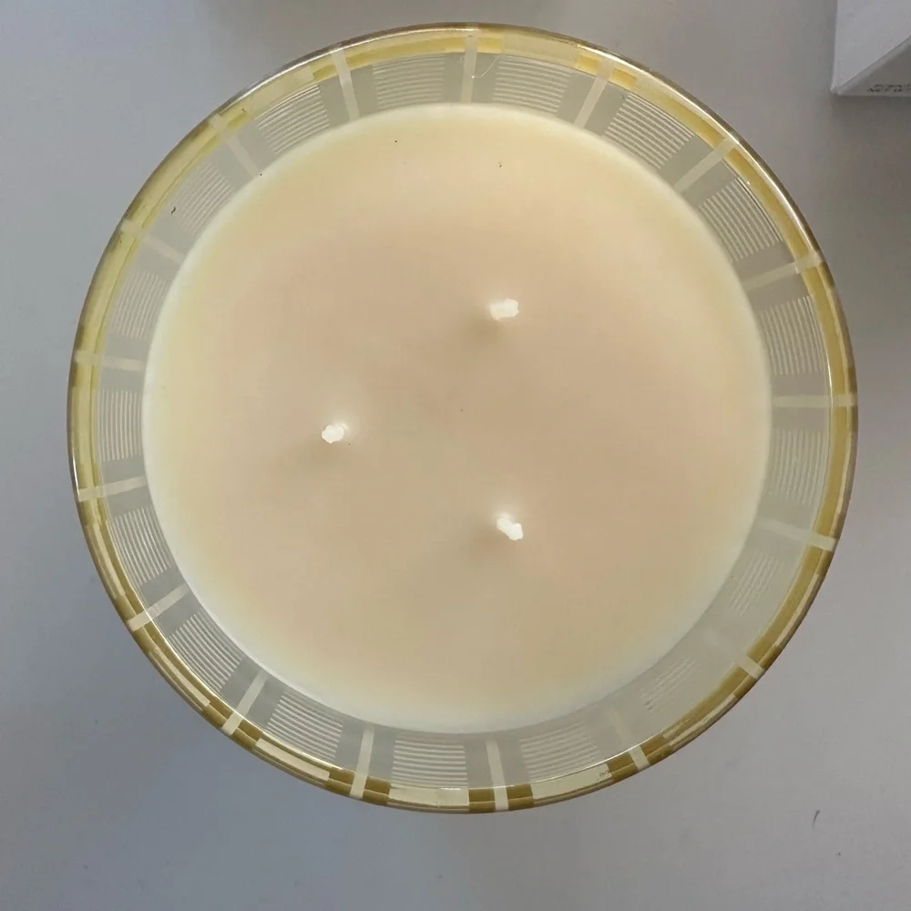 Nest Sunlit Yuzu & Neroli Three-Wick Candle, BRAND NEW - Picture 5 of 8